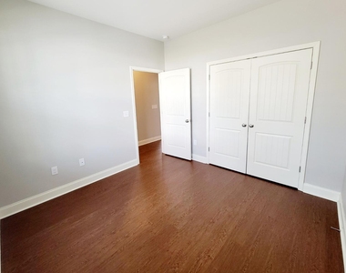 3944 Volkswalk Place - Photo Thumbnail 6