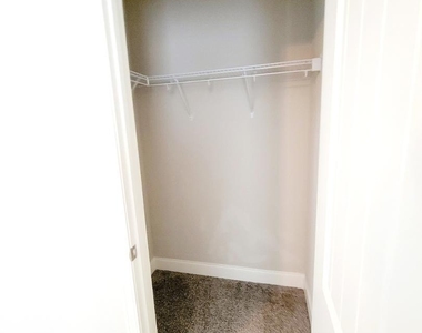 3944 Volkswalk Place - Photo Thumbnail 25