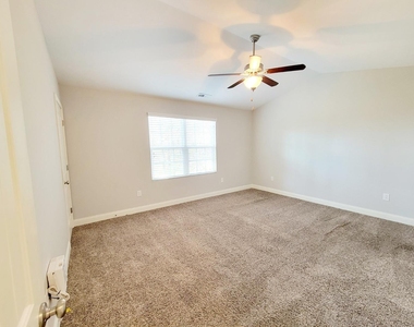 3944 Volkswalk Place - Photo Thumbnail 21