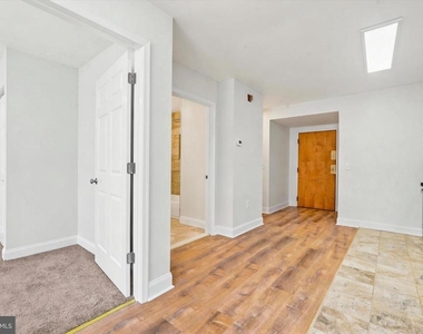 1050 E Montgomery Avenue - Photo Thumbnail 9