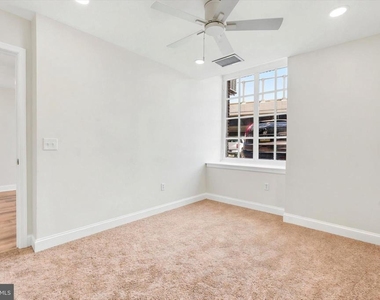 1050 E Montgomery Avenue - Photo Thumbnail 12