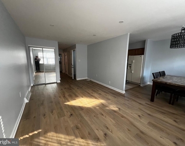 9911 Lackland Drive - Photo Thumbnail 16