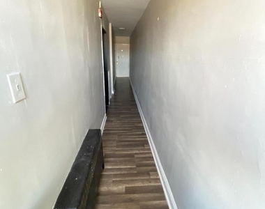 2930 Frankford Avenue - Photo Thumbnail 10