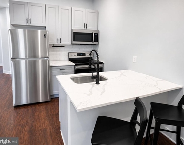 3213 W Susquehanna Avenue - Photo Thumbnail 4