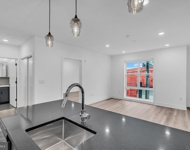 330 Cecil B Moore Avenue - Photo Thumbnail 5