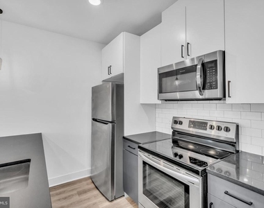 330 Cecil B Moore Avenue - Photo Thumbnail 3