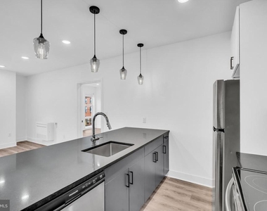 330 Cecil B Moore Avenue - Photo Thumbnail 4
