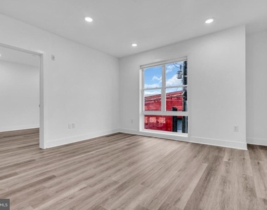 330 Cecil B Moore Avenue - Photo Thumbnail 7