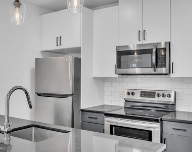 330 Cecil B Moore Avenue - Photo Thumbnail 2