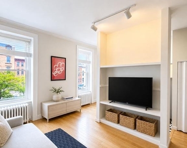 1916 Spring Garden Street - Photo Thumbnail 1