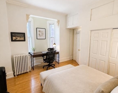 1916 Spring Garden Street - Photo Thumbnail 7