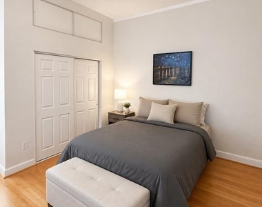 1916 Spring Garden Street - Photo Thumbnail 9