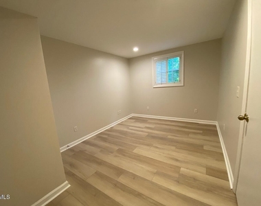 409 Killington Drive - Photo Thumbnail 19