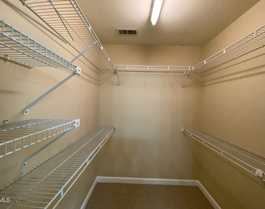 1012 Sturbridge Drive - Photo Thumbnail 14