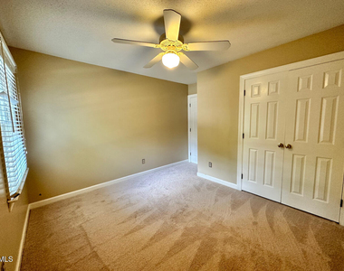 1012 Sturbridge Drive - Photo Thumbnail 19