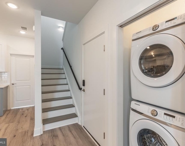 1423 N 8th Street - Photo Thumbnail 5