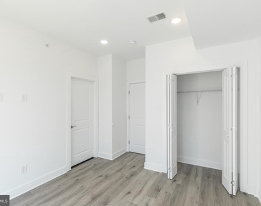 1423 N 8th Street - Photo Thumbnail 10