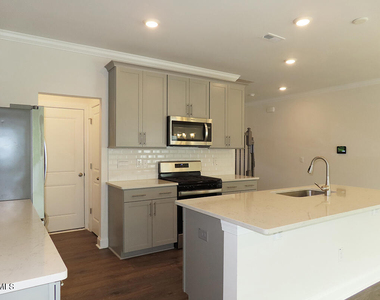 509 Brightleaf Road - Photo Thumbnail 8