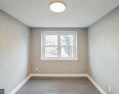 2137 Bryn Mawr Avenue - Photo Thumbnail 8