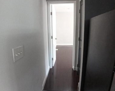 410 W Cumberland Street - Photo Thumbnail 2