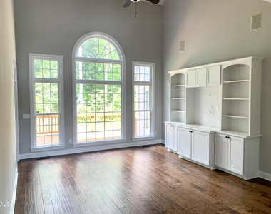 5013 Kettle Creek Road - Photo Thumbnail 2