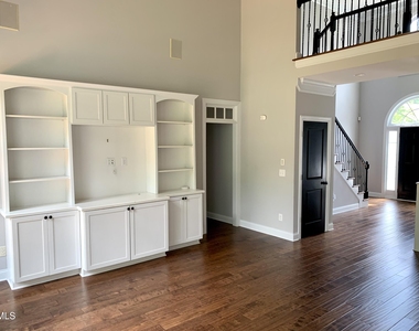 5013 Kettle Creek Road - Photo Thumbnail 5