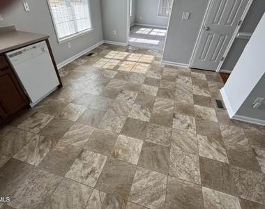 1417 Pleasant Quail Court - Photo Thumbnail 7