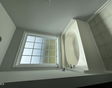 1417 Pleasant Quail Court - Photo Thumbnail 11