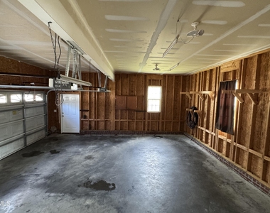 1417 Pleasant Quail Court - Photo Thumbnail 5