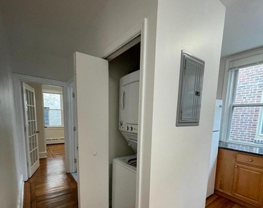 641 Bainbridge Street - Photo Thumbnail 14