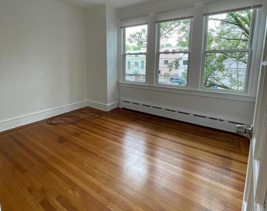 641 Bainbridge Street - Photo Thumbnail 9