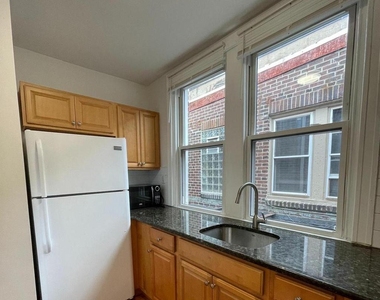 641 Bainbridge Street - Photo Thumbnail 6