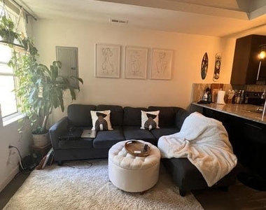 2204 Christian Street - Photo Thumbnail 1