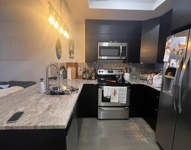 2204 Christian Street - Photo Thumbnail 3