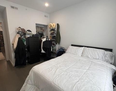 2204 Christian Street - Photo Thumbnail 6