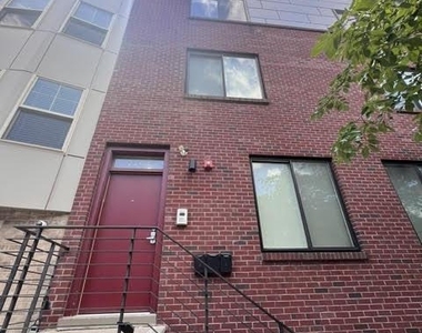 2204 Christian Street - Photo Thumbnail 10