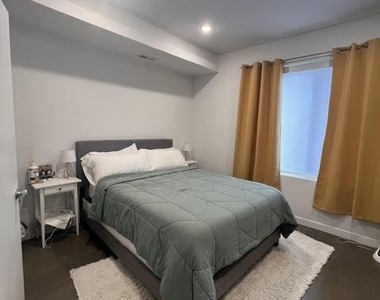 2204 Christian Street - Photo Thumbnail 8