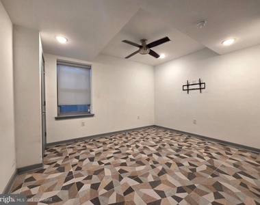 417 W Berks Street - Photo Thumbnail 9