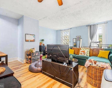 204 Ripka Street - Photo Thumbnail 3