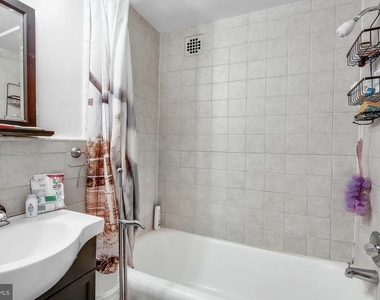 1324 Locust Street - Photo Thumbnail 4