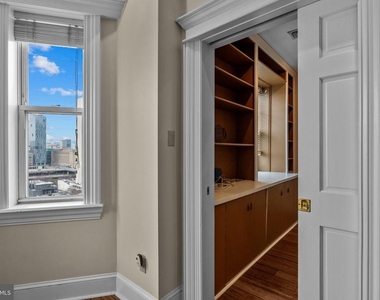 2135 Walnut Street - Photo Thumbnail 10