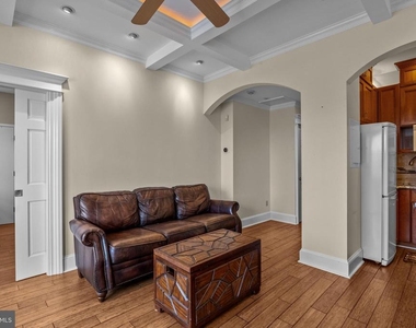 2135 Walnut Street - Photo Thumbnail 6