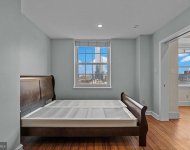 2135 Walnut Street - Photo Thumbnail 19