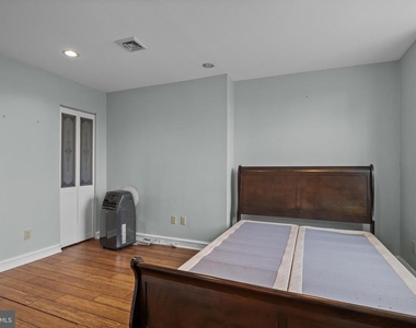 2135 Walnut Street - Photo Thumbnail 21
