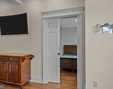 2135 Walnut Street - Photo Thumbnail 15