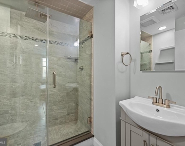 2135 Walnut Street - Photo Thumbnail 23