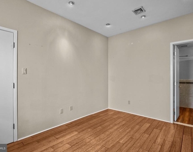 2135 Walnut Street - Photo Thumbnail 11