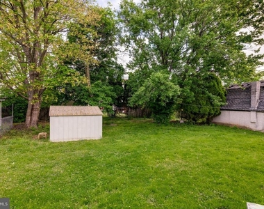429 Manor Avenue - Photo Thumbnail 10