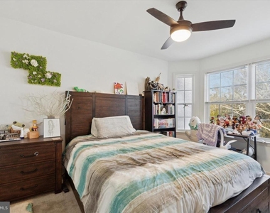 220 Primrose Lane - Photo Thumbnail 12
