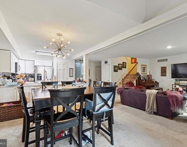 220 Primrose Lane - Photo Thumbnail 4